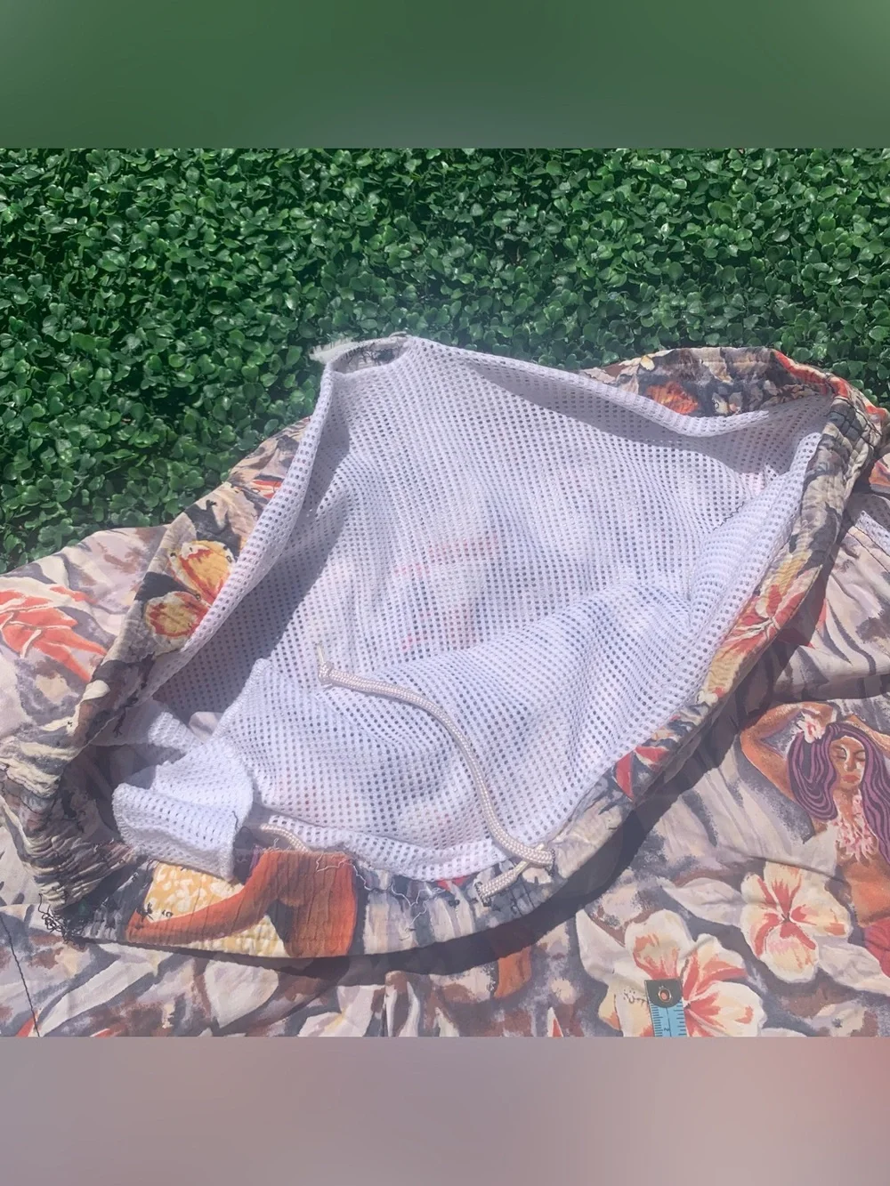Vintage SPEEDO Hawaiian Polynesian woman tropical floral print swim trunks